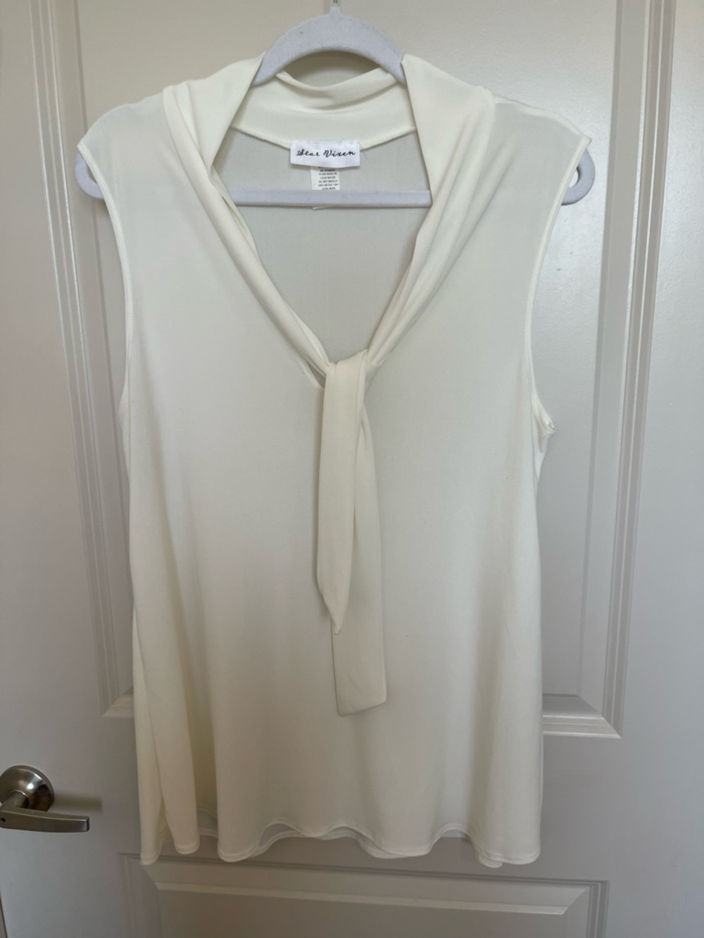Star Vixen Cream Sleeveless Tie-Neck Camisole